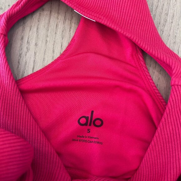 alo Ribbed Mesmerize Bra Tank in red small - Picture 3 of 3